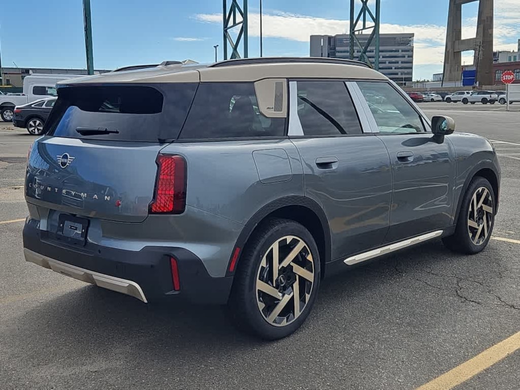 New 2026 MINI Countryman Iconic SUV