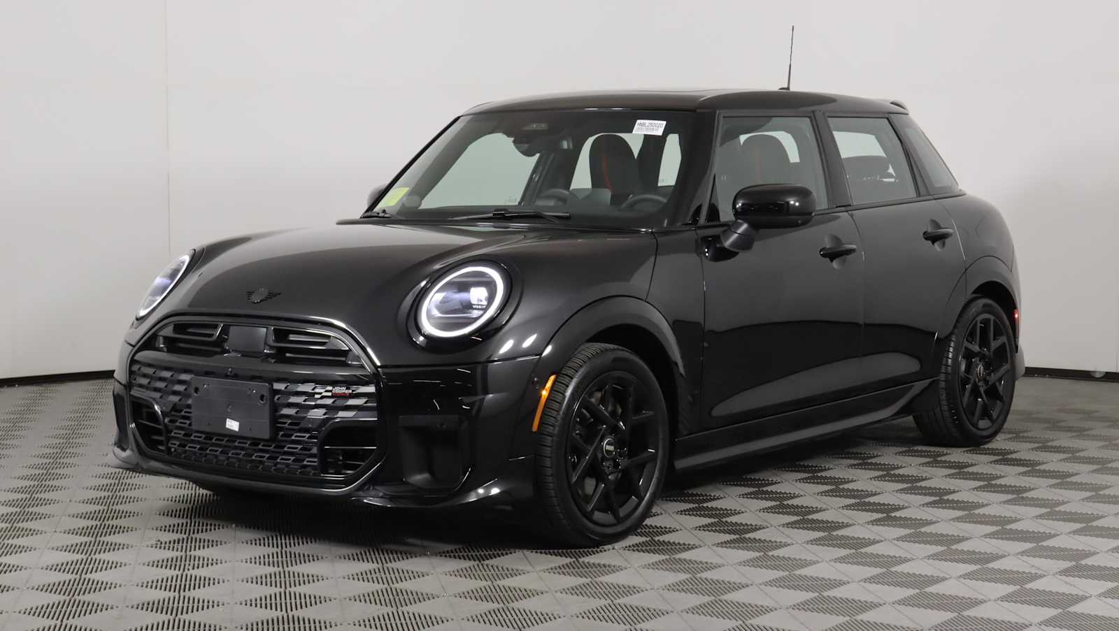 used 2025 MINI Hardtop 4 Door car, priced at $34,680