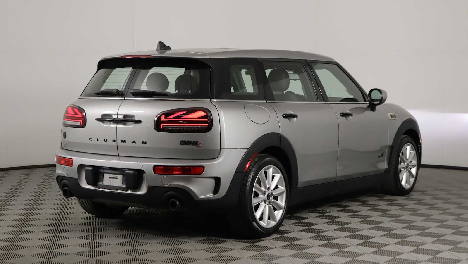 used 2023 MINI Clubman car, priced at $28,636