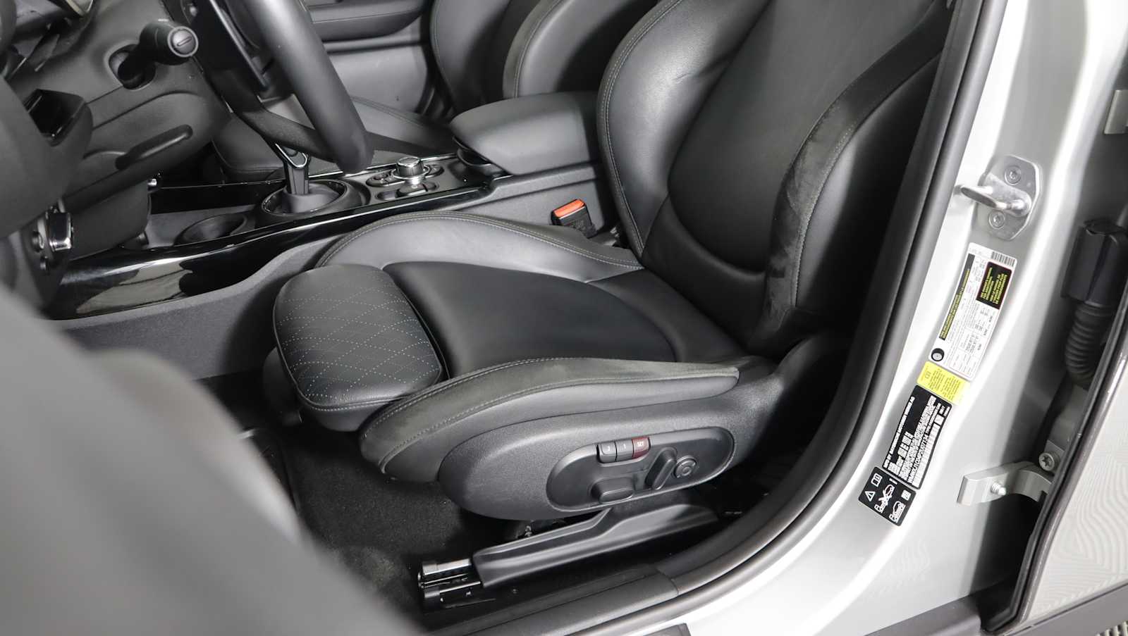 used 2023 MINI Clubman car, priced at $28,636