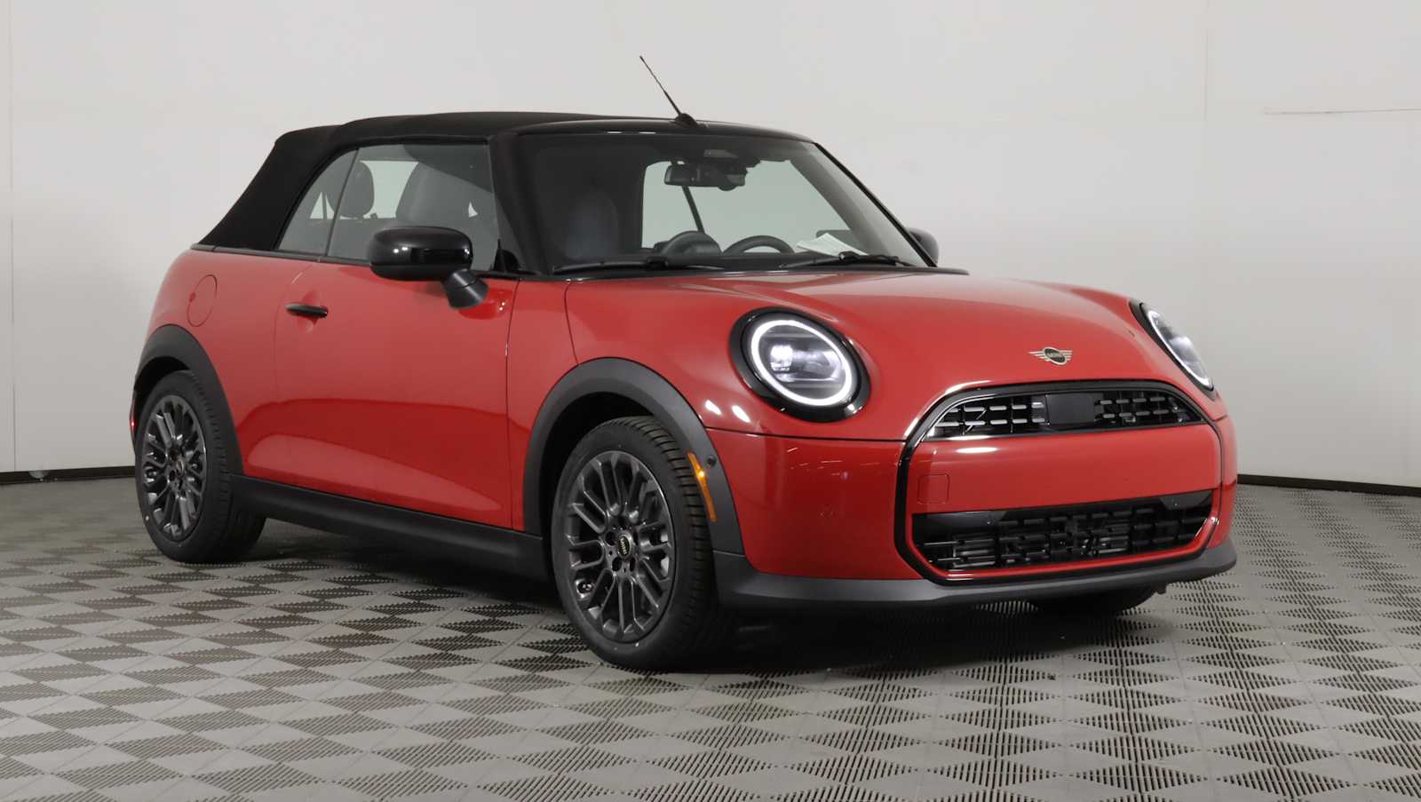 2026 MINI Convertible Cooper Signature's photo