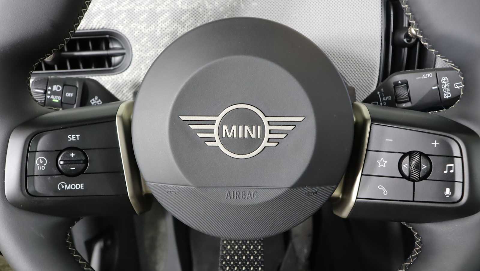 used 2025 MINI Hardtop 4 Door car, priced at $32,798