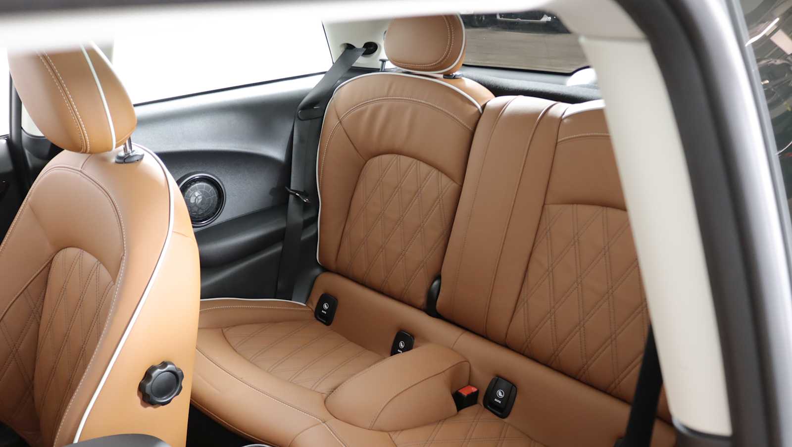 used 2023 MINI Hardtop 2 Door car, priced at $28,761