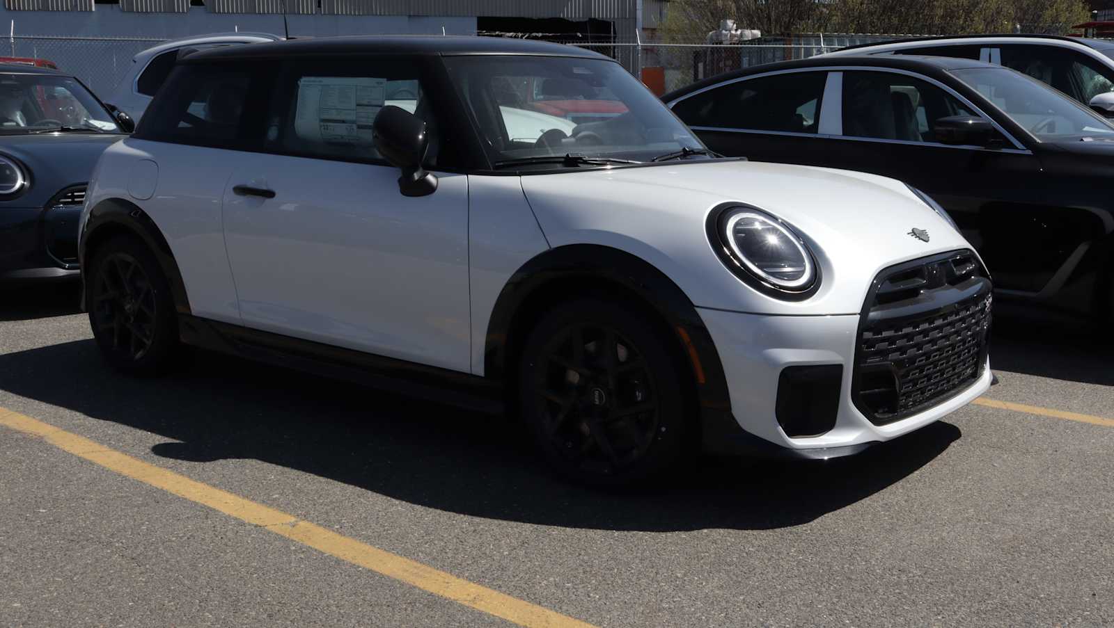 2026 MINI Hardtop Cooper S's photo