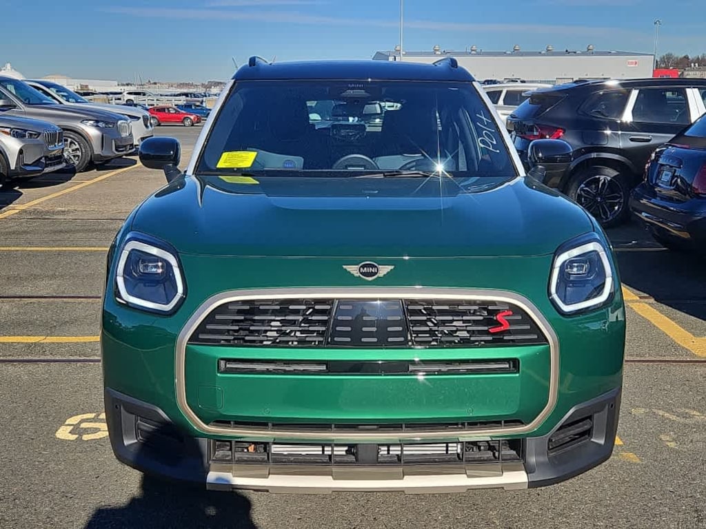 New 2026 MINI Countryman Signature Plus SUV