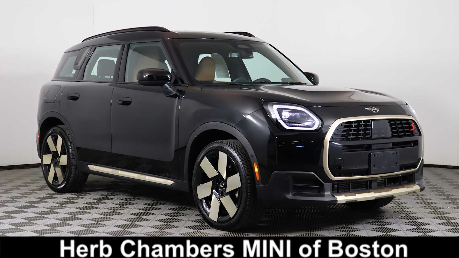 2025 MINI Countryman S's photo