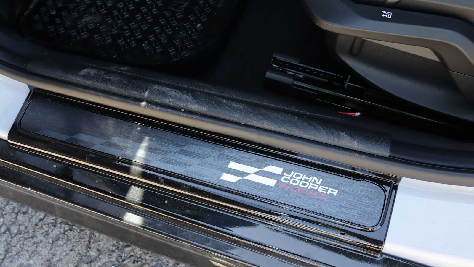 2026 MINI Hardtop 4 Door S - Photo 9