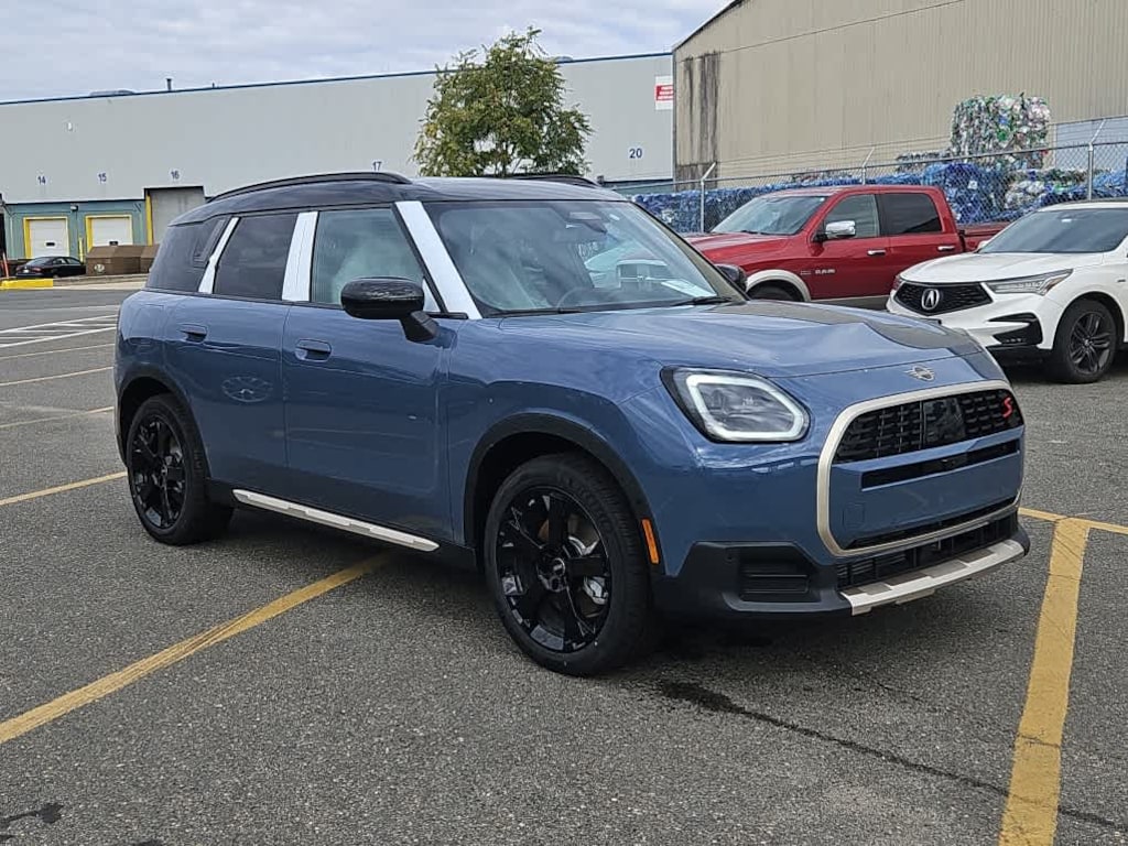 New 2026 MINI Countryman Iconic SUV