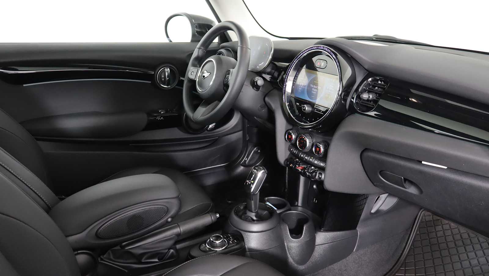 used 2023 MINI Hardtop 2 Door car, priced at $23,878