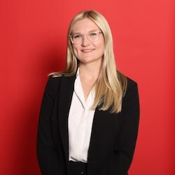 Staff member Hannah Surdis from ID_40ac0a