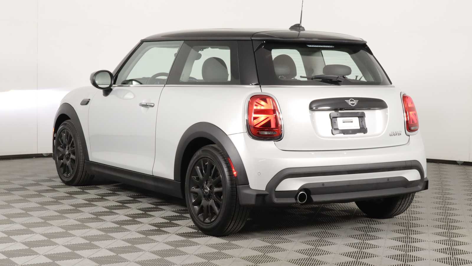 used 2023 MINI Hardtop 2 Door car, priced at $23,878