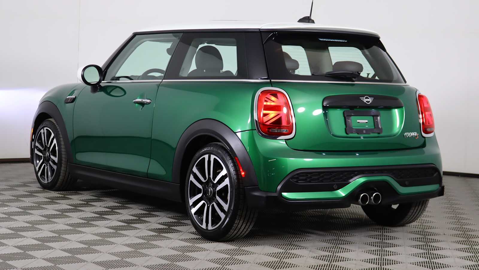 used 2023 MINI Hardtop 2 Door car, priced at $23,771