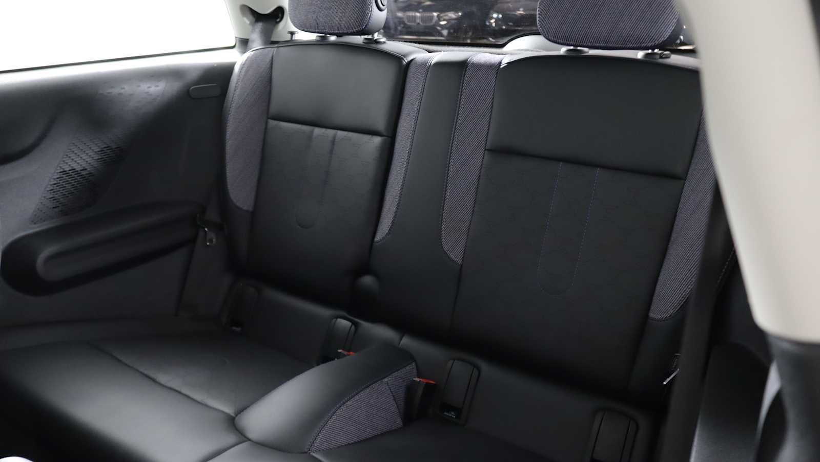 used 2025 MINI Hardtop 2 Door car, priced at $30,998