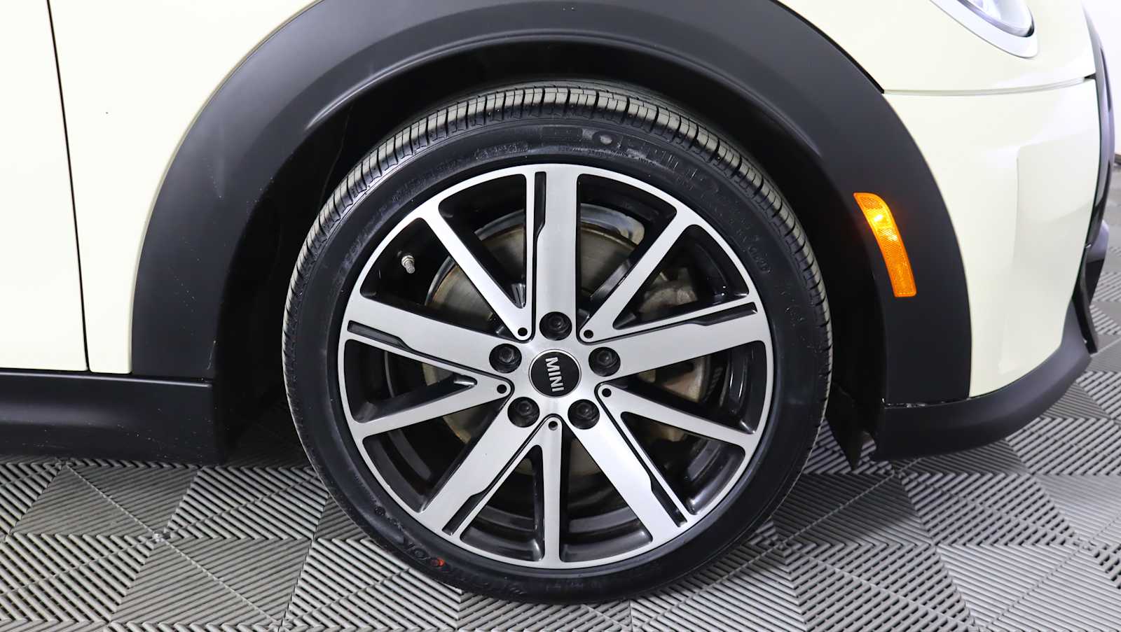 used 2022 MINI Hardtop 2 Door car, priced at $22,080