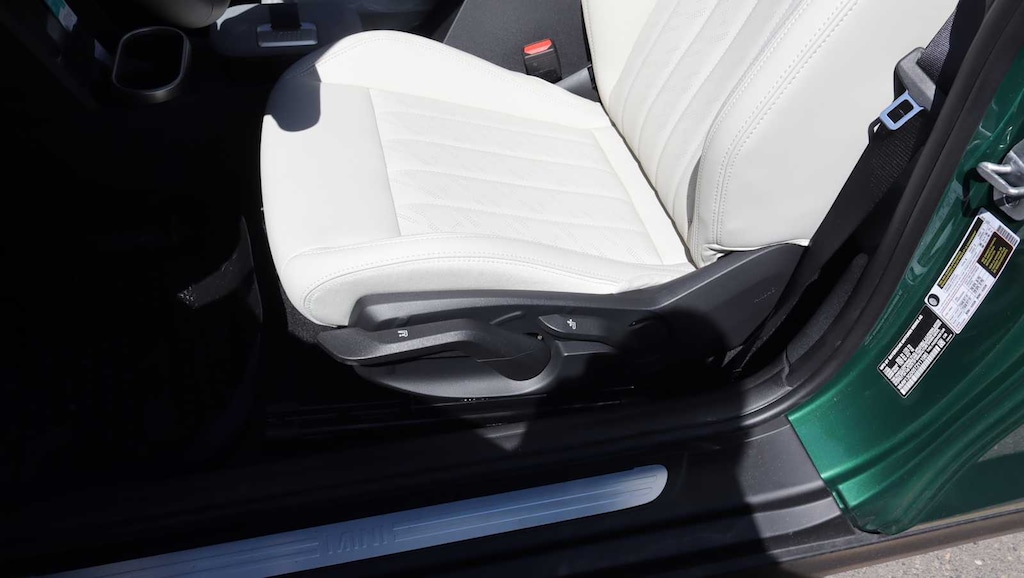 New 2026 MINI 2 Door Signature Plus Coupe