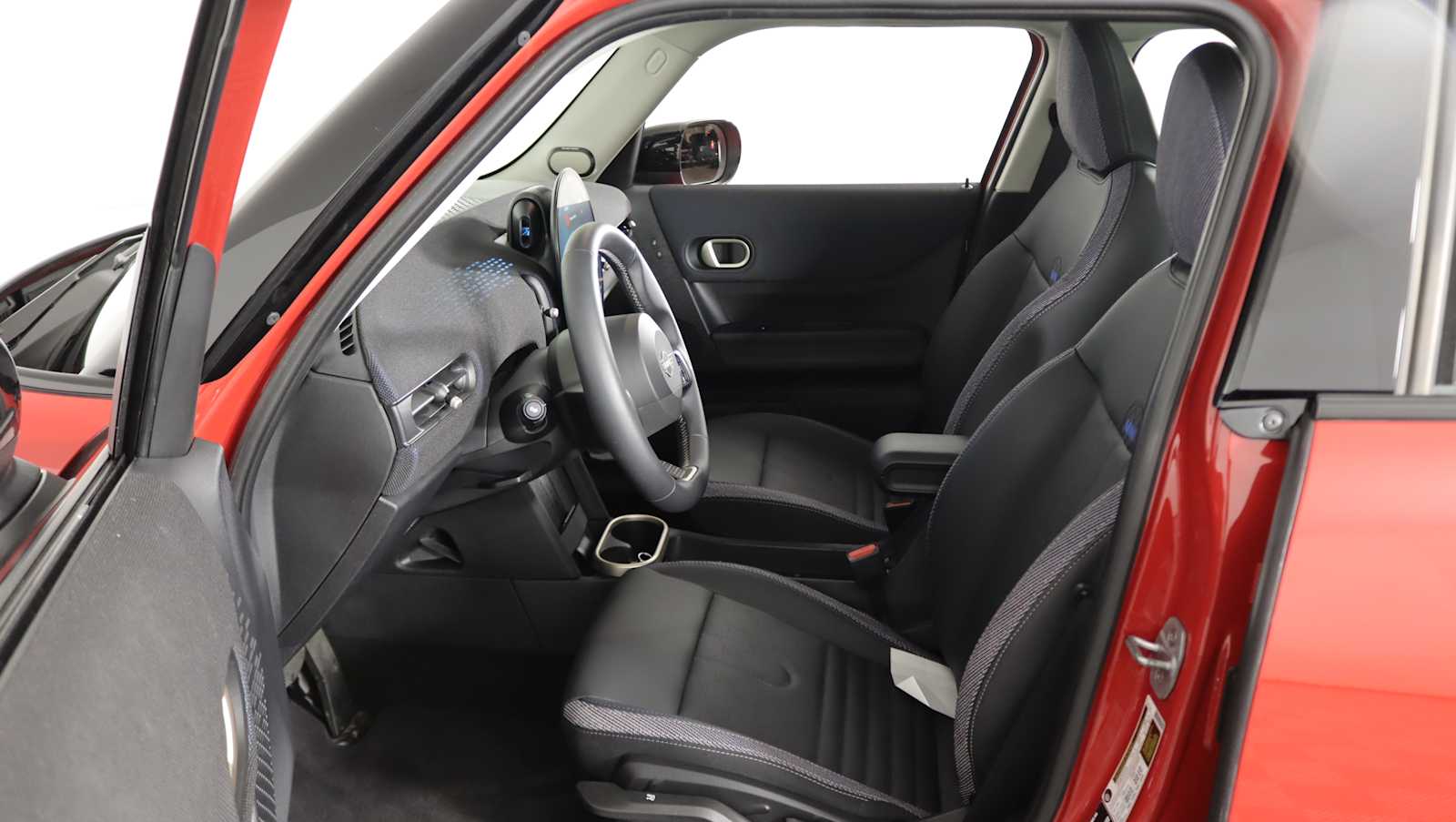 used 2025 MINI Hardtop 4 Door car, priced at $32,550