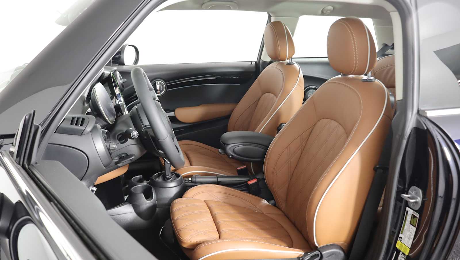 used 2023 MINI Hardtop 2 Door car, priced at $28,761