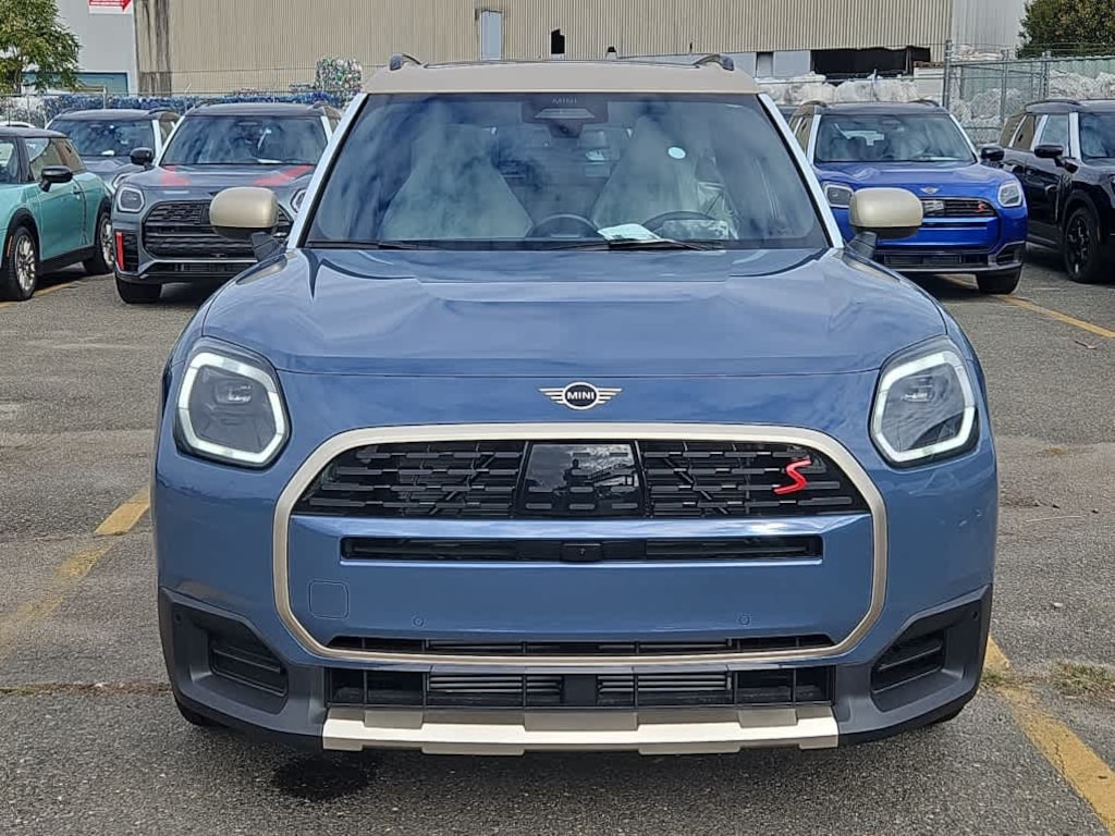 New 2026 MINI Countryman Iconic SUV