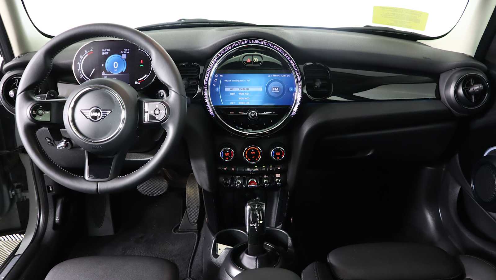 used 2023 MINI Hardtop 4 Door car, priced at $23,134