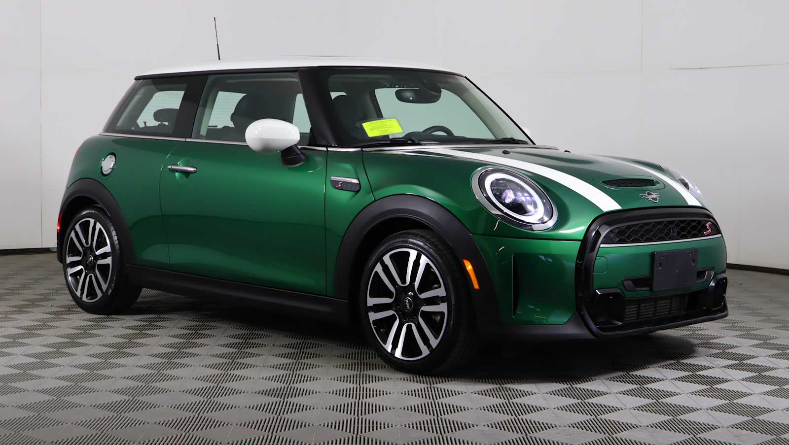 used 2023 MINI Hardtop 2 Door car, priced at $23,771