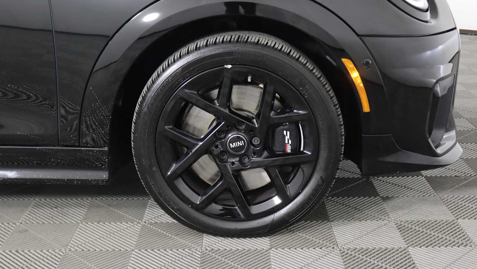 used 2025 MINI Hardtop 4 Door car, priced at $34,680