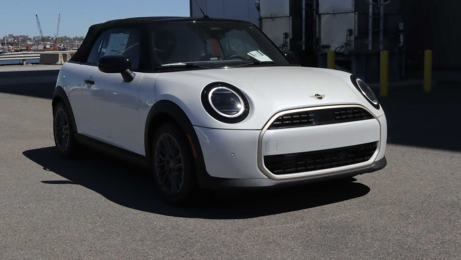 2026 MINI Convertible Cooper Signature's photo
