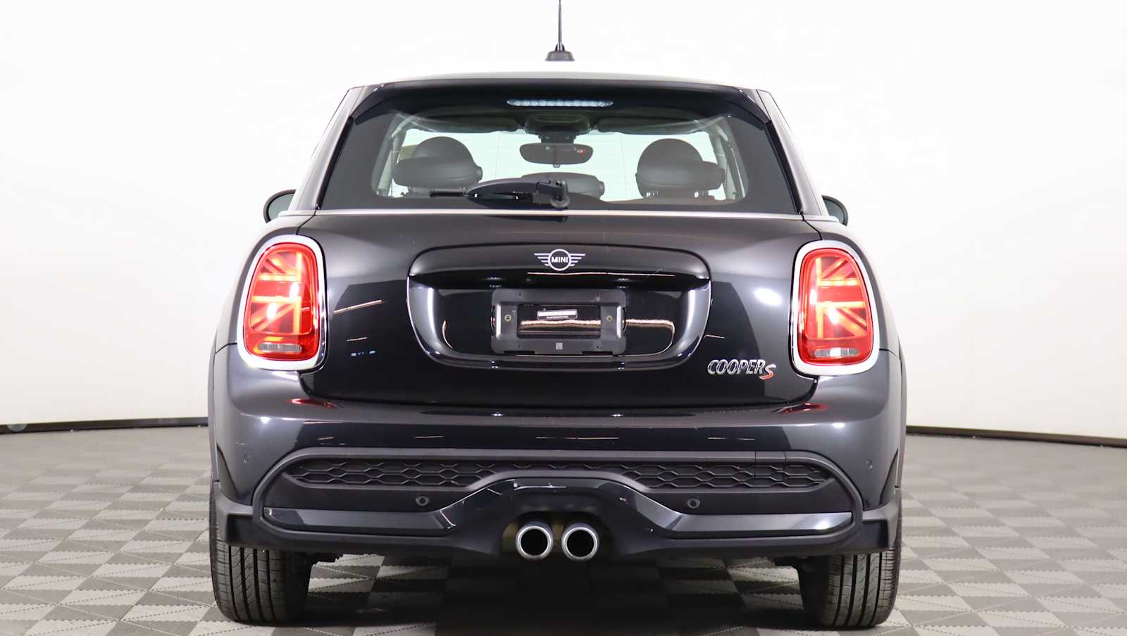 used 2023 MINI Hardtop 4 Door car, priced at $26,035