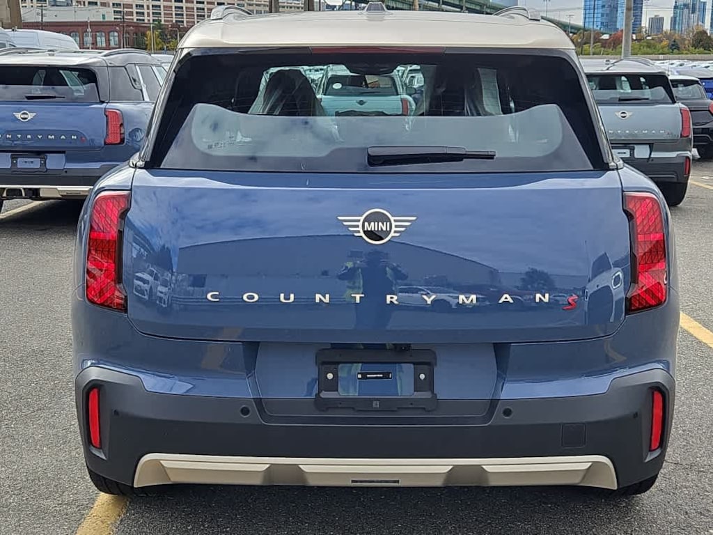 New 2026 MINI Countryman Signature Plus SUV
