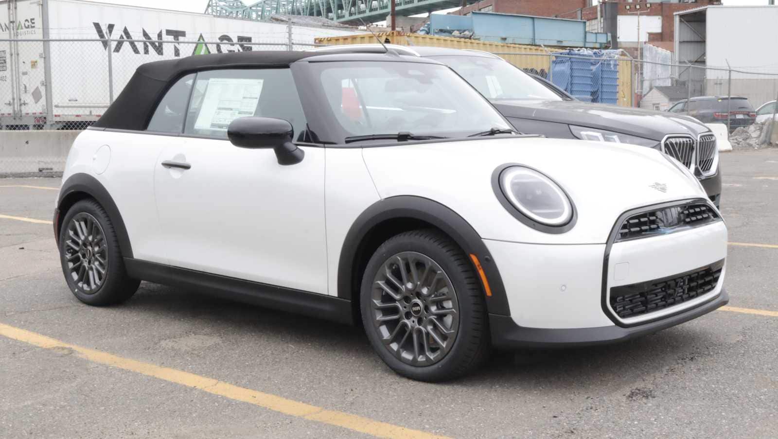 2026 MINI Convertible Cooper Signature's photo