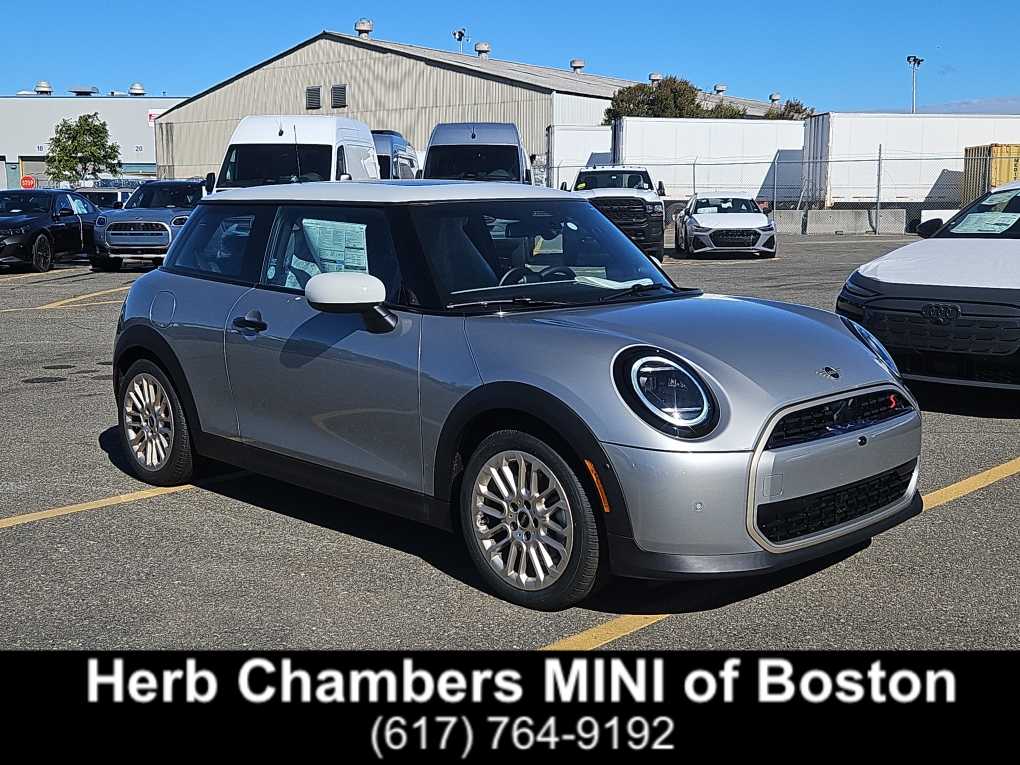 2026 MINI Hardtop 2 Door S's photo