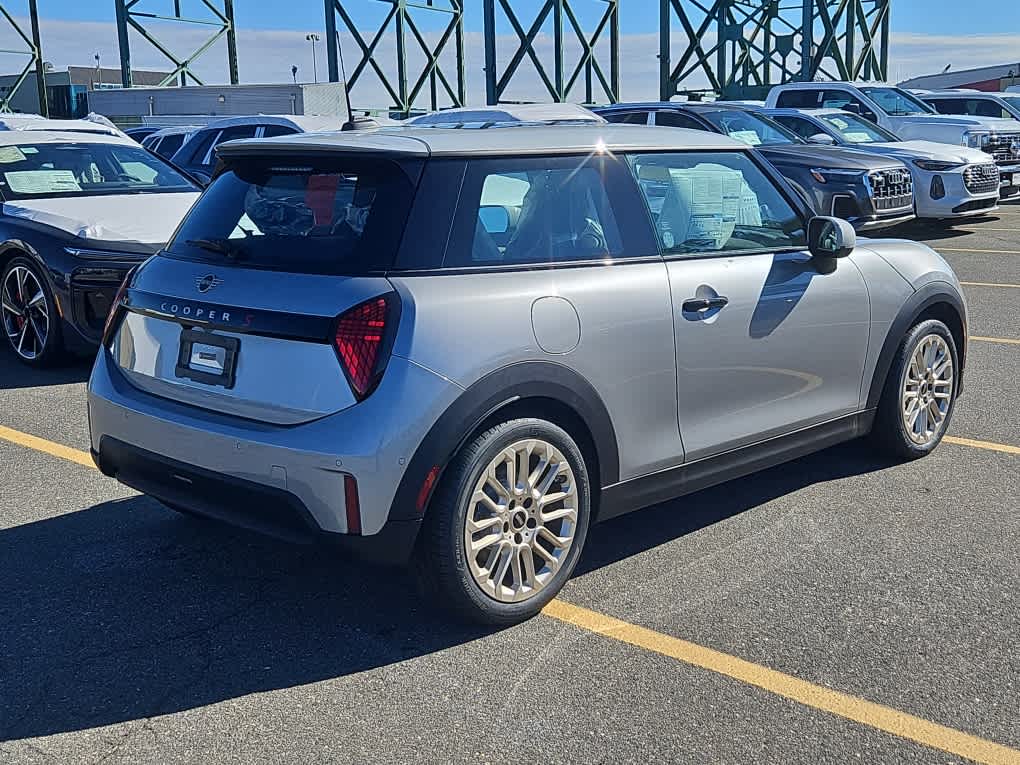 2026 Mini Cooper 2 Door Hardtop S photo 2
