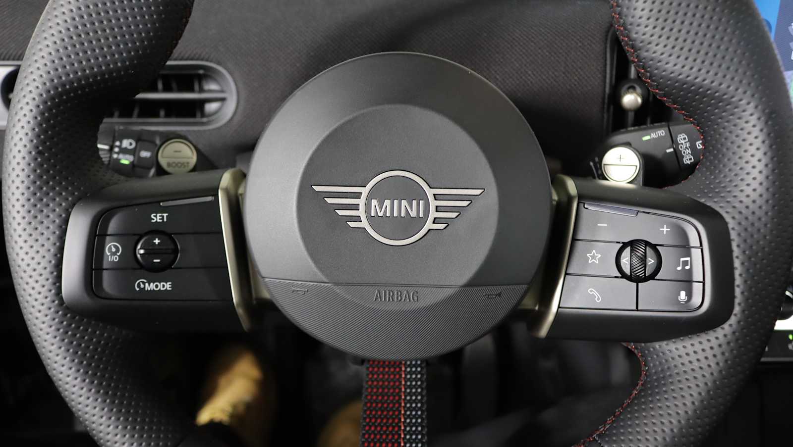 used 2025 MINI Hardtop 4 Door car, priced at $34,680