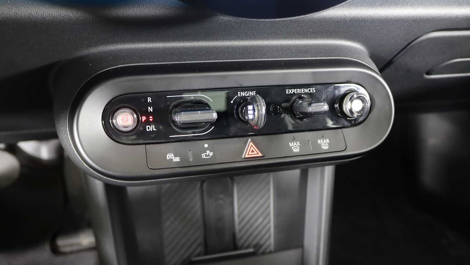 used 2025 MINI Hardtop 4 Door car, priced at $32,798