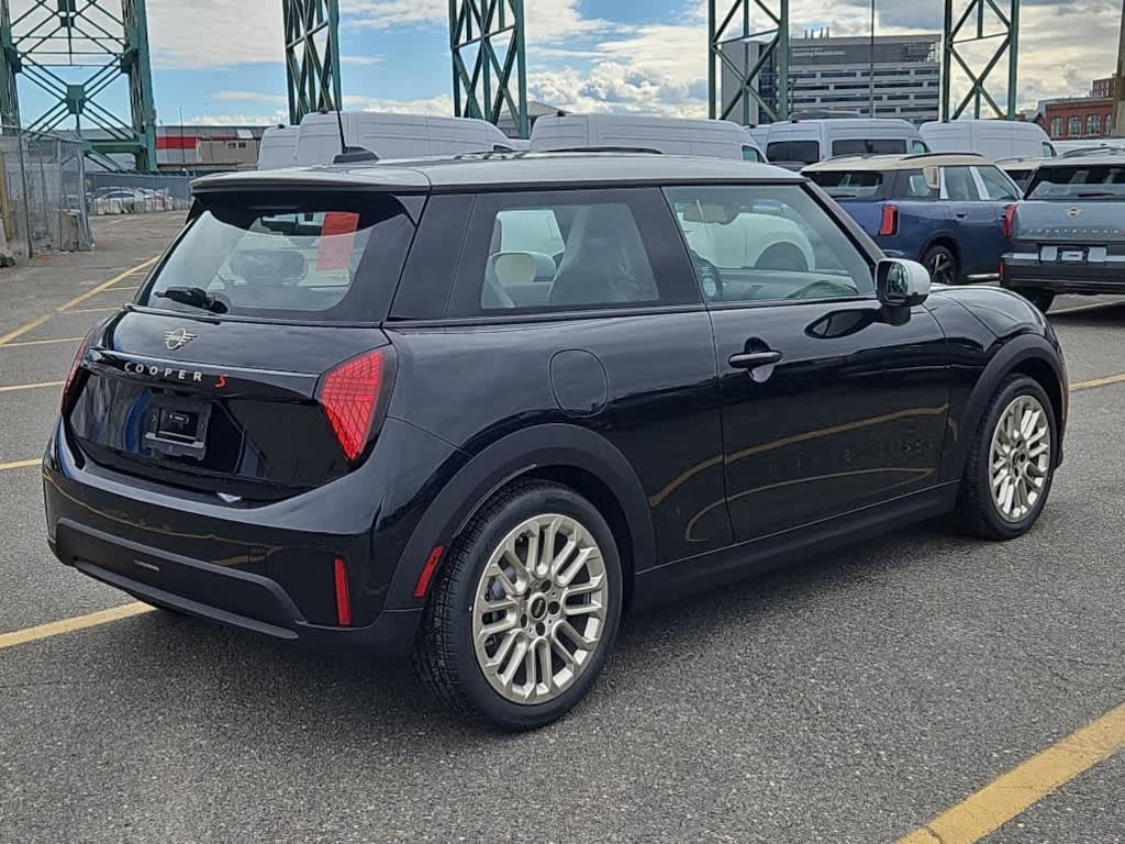 New 2026 MINI 2 Door Signature Plus Coupe