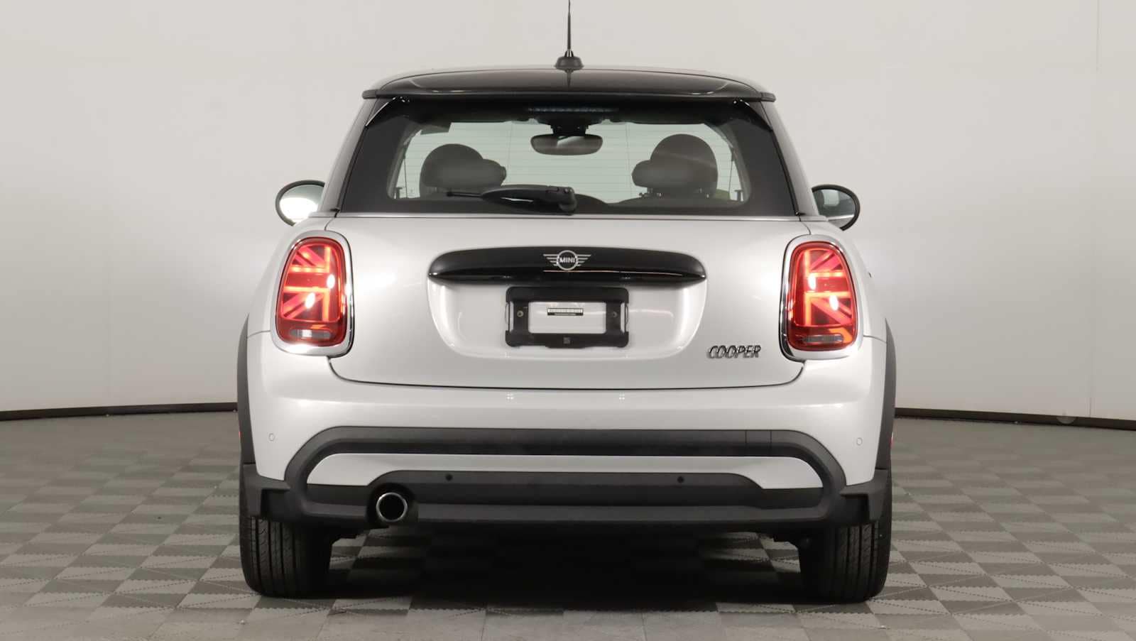 used 2023 MINI Hardtop 2 Door car, priced at $23,878