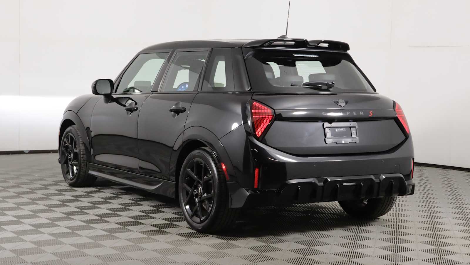 used 2025 MINI Hardtop 4 Door car, priced at $34,680