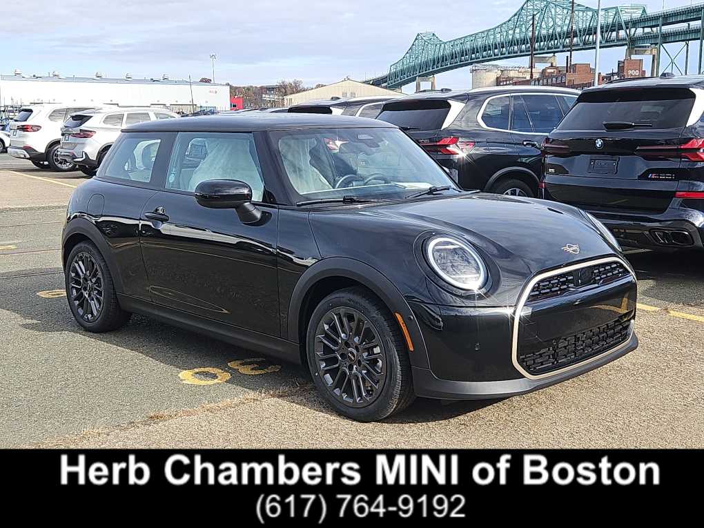 2026 MINI Hardtop 2 Door's photo