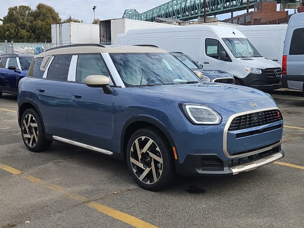 New 2026 MINI Countryman Iconic SUV