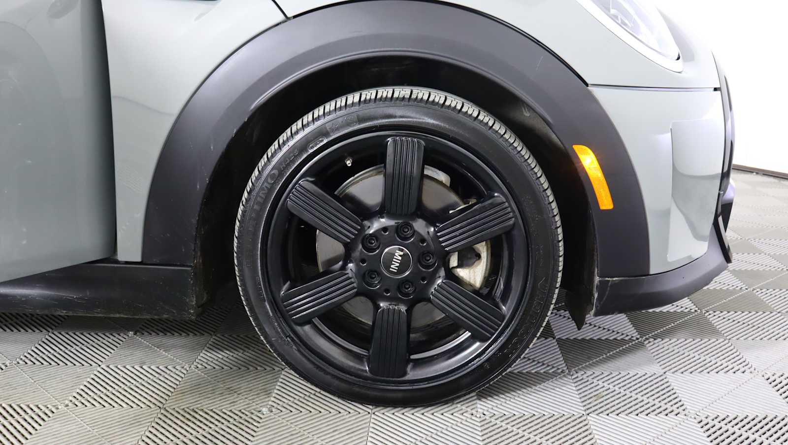 used 2023 MINI Hardtop 4 Door car, priced at $23,134