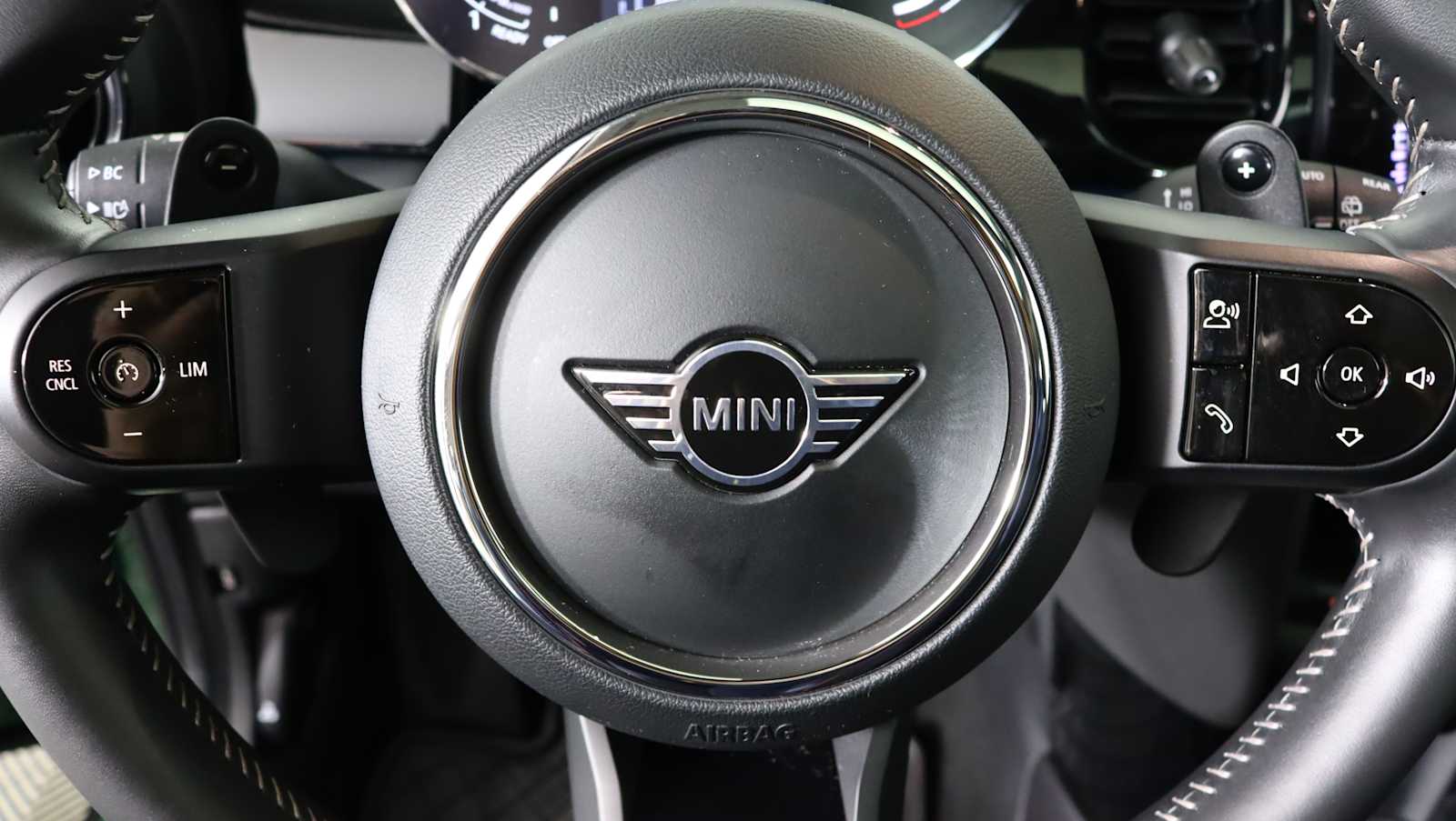 used 2023 MINI Hardtop 2 Door car, priced at $23,771