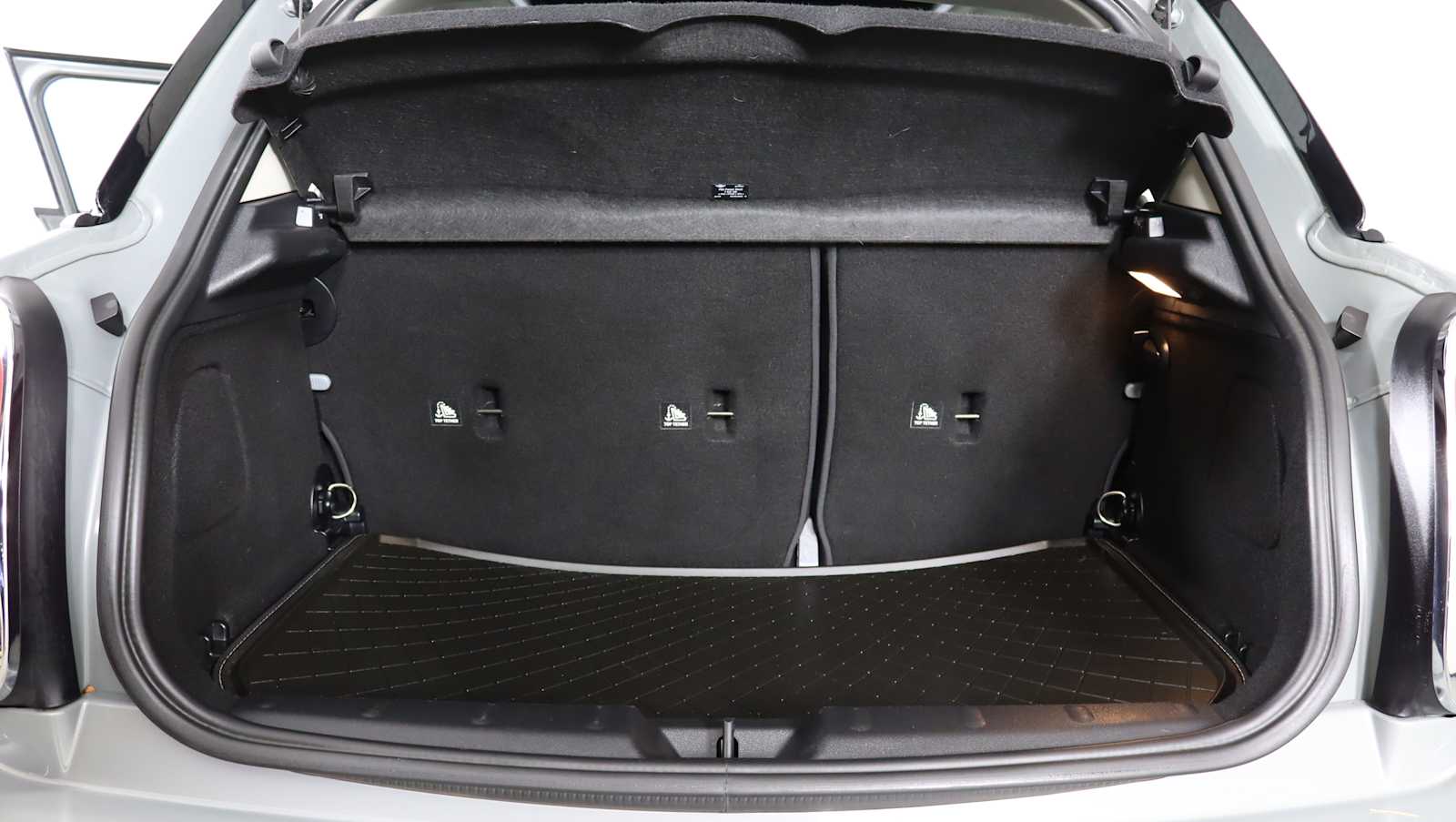 used 2023 MINI Hardtop 4 Door car, priced at $23,134