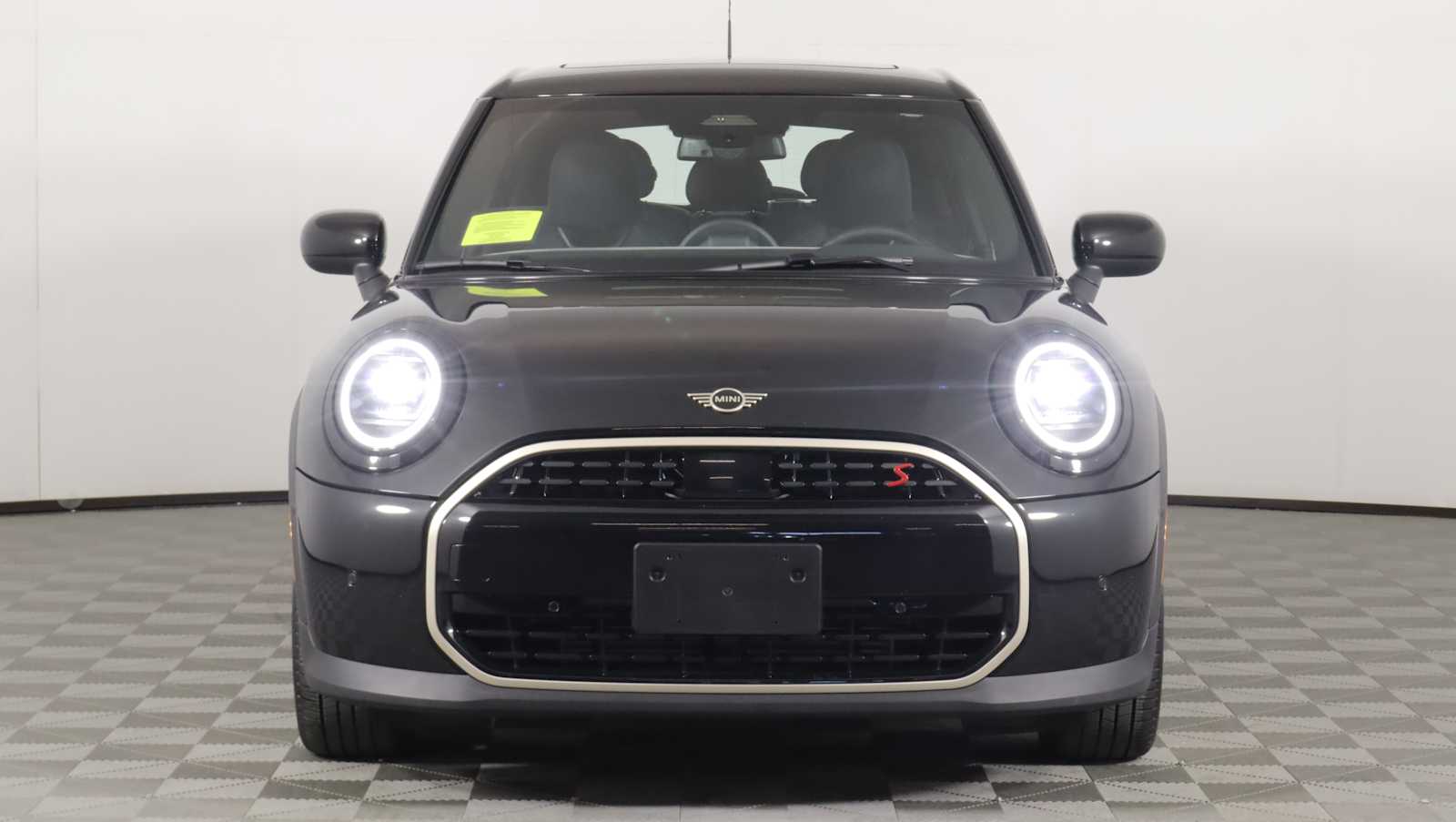 used 2025 MINI Hardtop 4 Door car, priced at $32,798