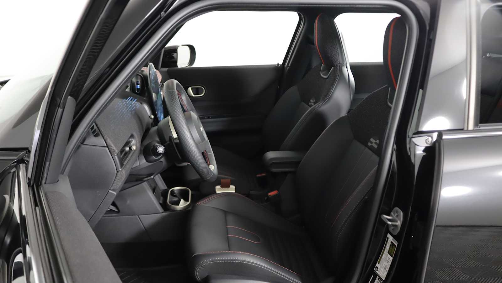 used 2025 MINI Hardtop 4 Door car, priced at $34,680