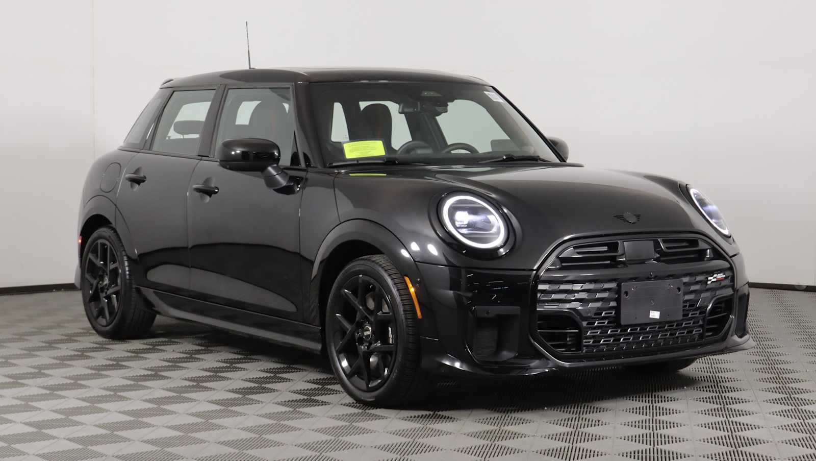 used 2025 MINI Hardtop 4 Door car, priced at $34,680