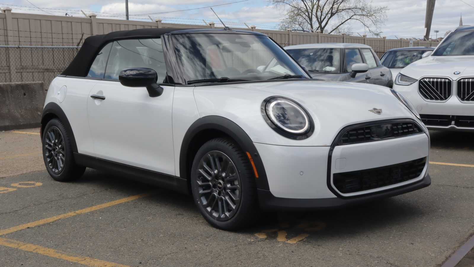 2026 MINI Convertible Cooper Signature's photo