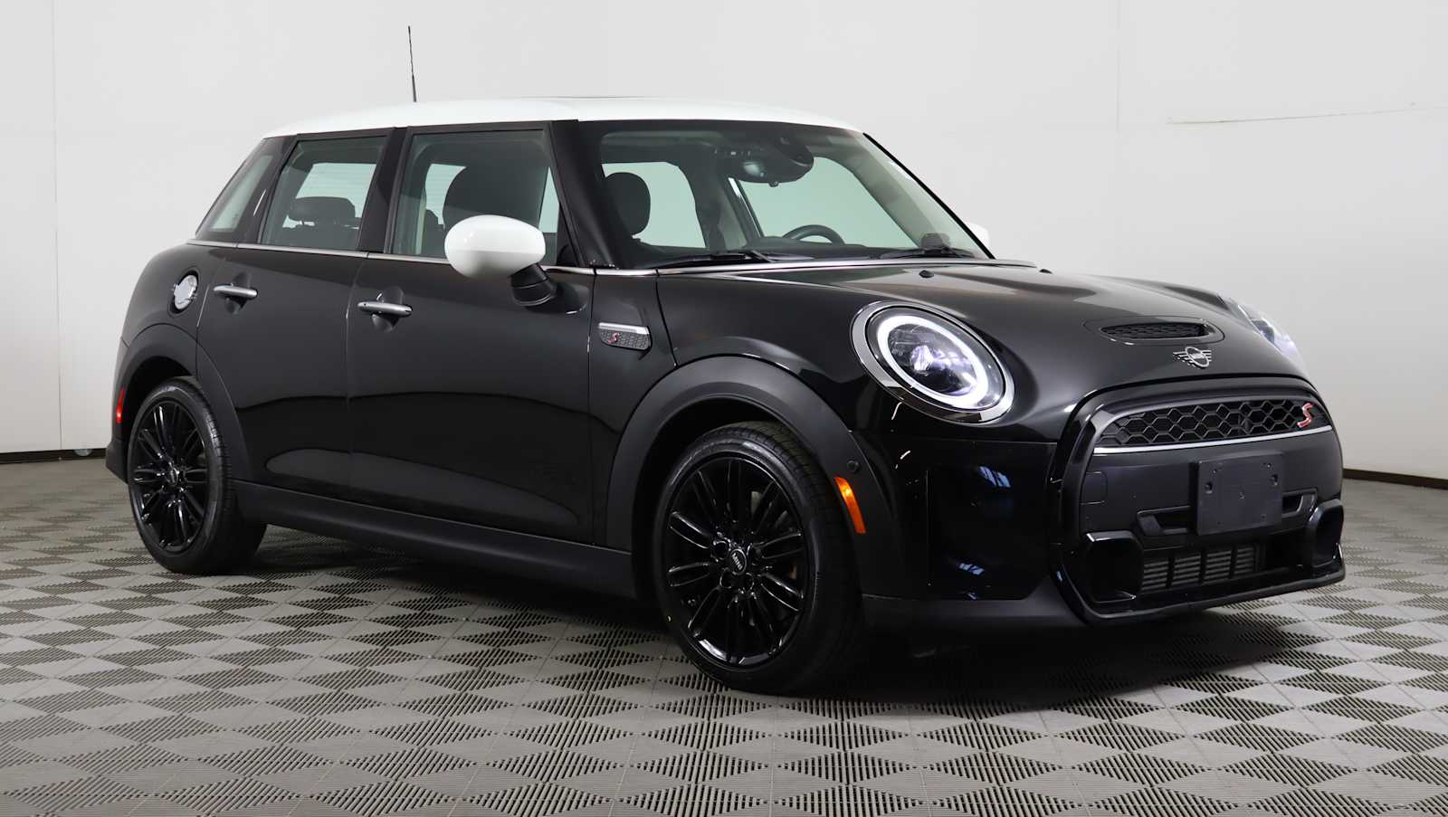 2023 MINI Cooper S 4-Door Hatchback FWD