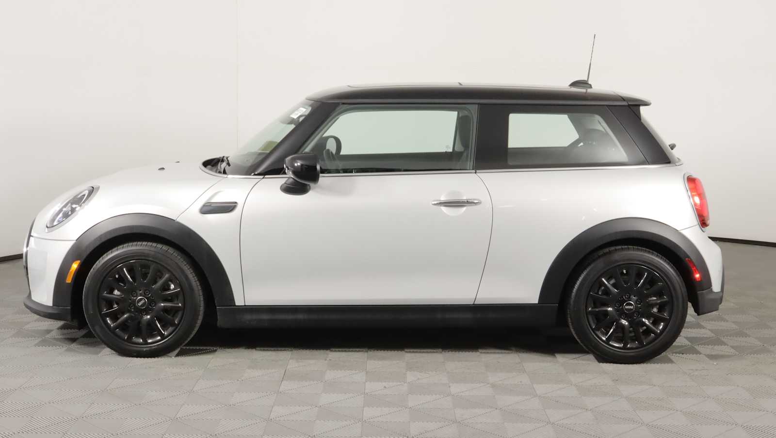 used 2023 MINI Hardtop 2 Door car, priced at $23,878