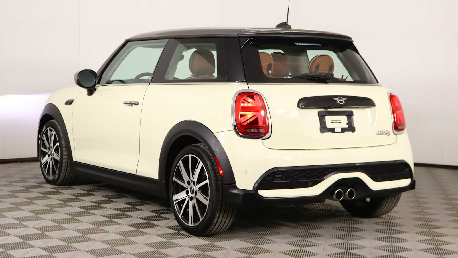 used 2022 MINI Hardtop 2 Door car, priced at $22,080