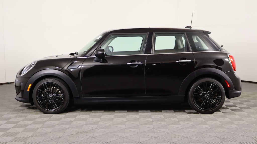 Used 2022 MINI Hardtop 4 Door Cooper Hatchback