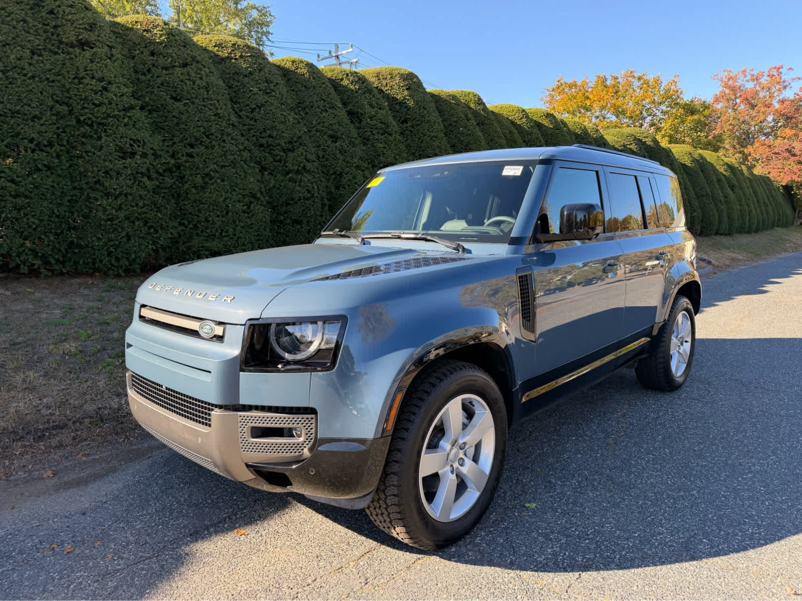 Used 2025 Land Rover Defender 110 X-Dynamic SE SUV